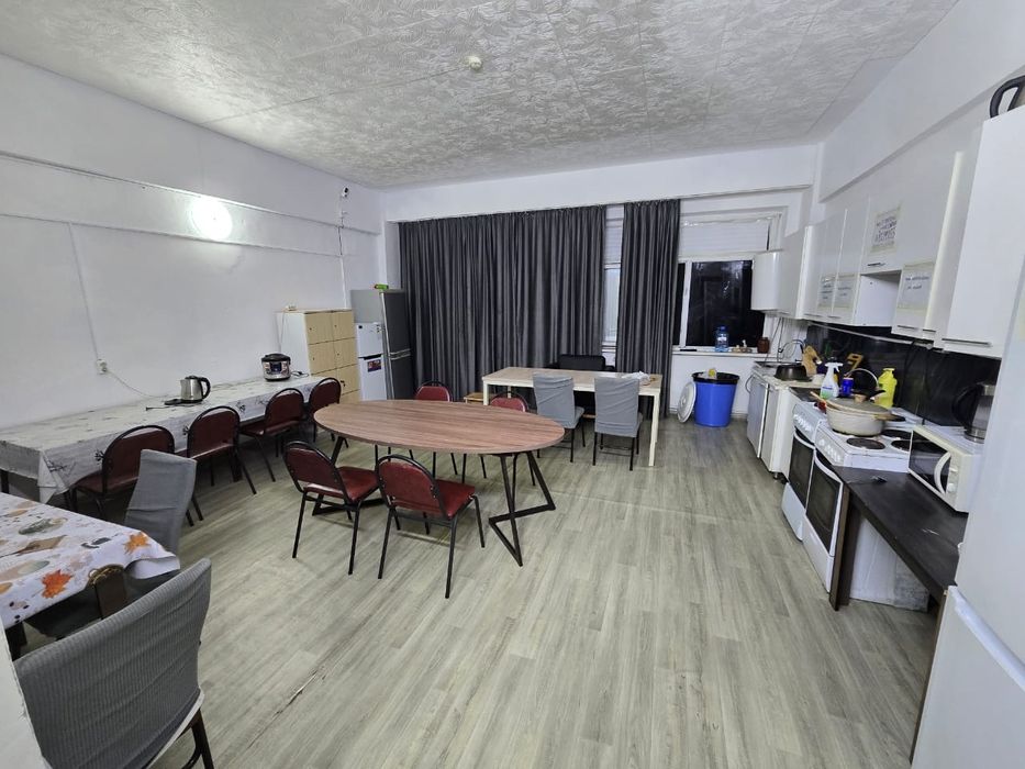 Продам действующий Хостел на 100 койка мест