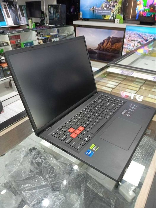Acer Nitro Lite 16" 300nits i5-13420H 16GB DDR5 512GB SSD RTX 3050 6GB