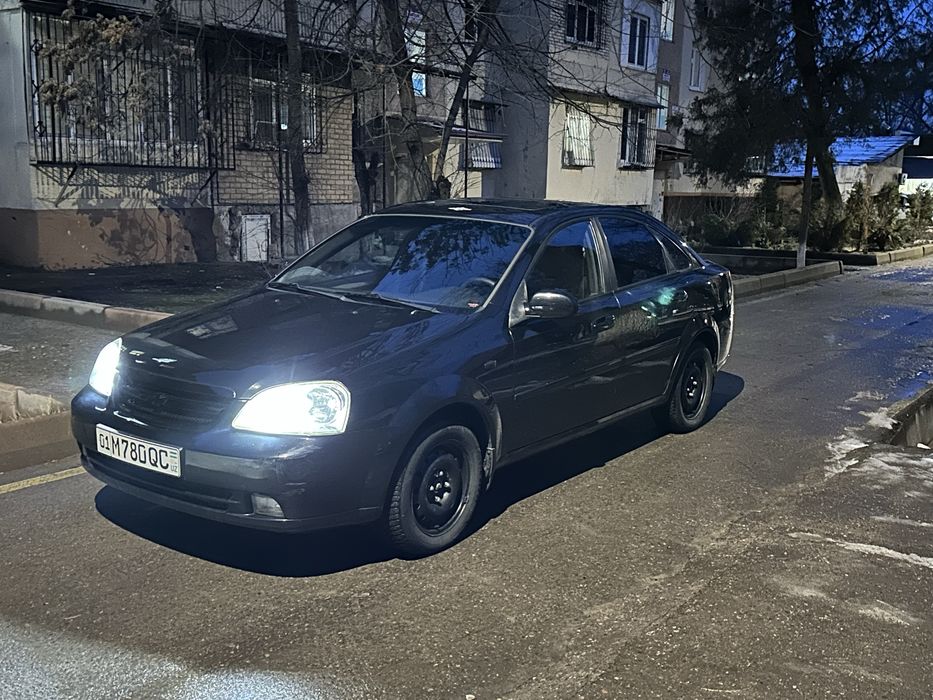 Продаю lacetti 1.8