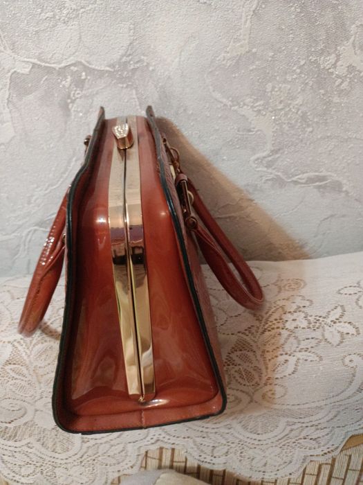 Продается сумка дамская