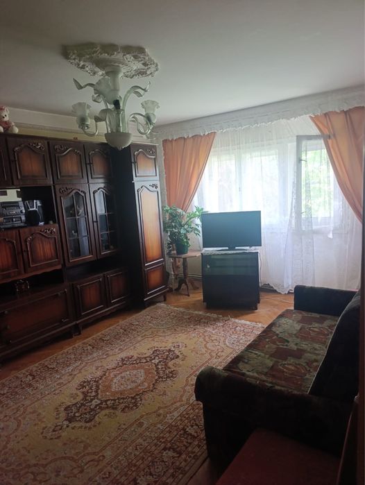 Apartament cu 3 camere zona 2 Stejari
