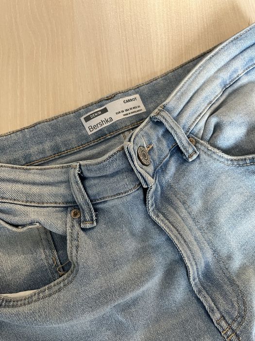 Bershka дънки S  - Carrot модел