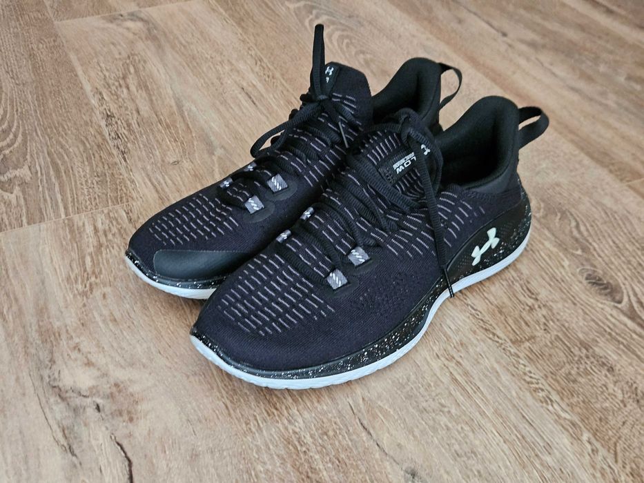 Unter Armour Flow Dynamic InteliKnit