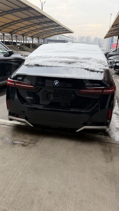 BMW i5 35L 2024 yil M-Sport