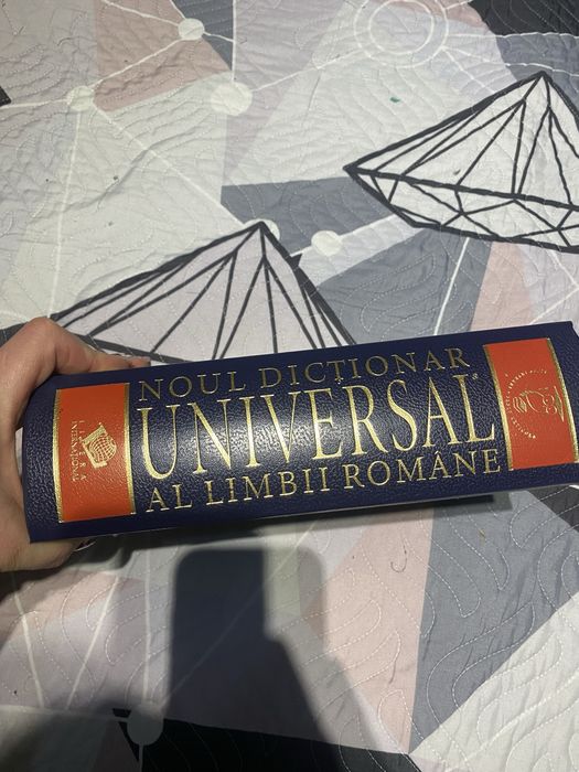 Dictionar universal!