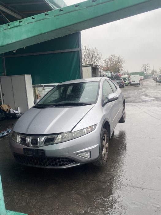 Honda Civic 1.4i На части!!!