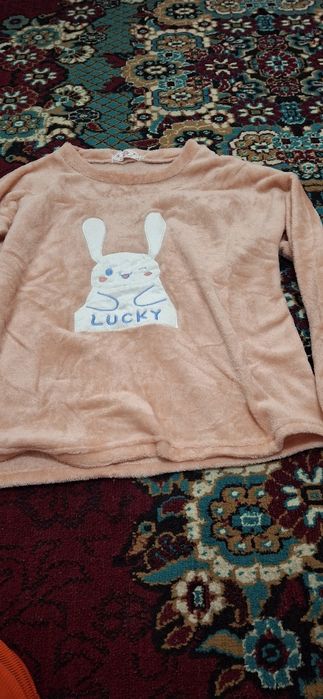 Pijama sotiladi villur materialdan asal turadi