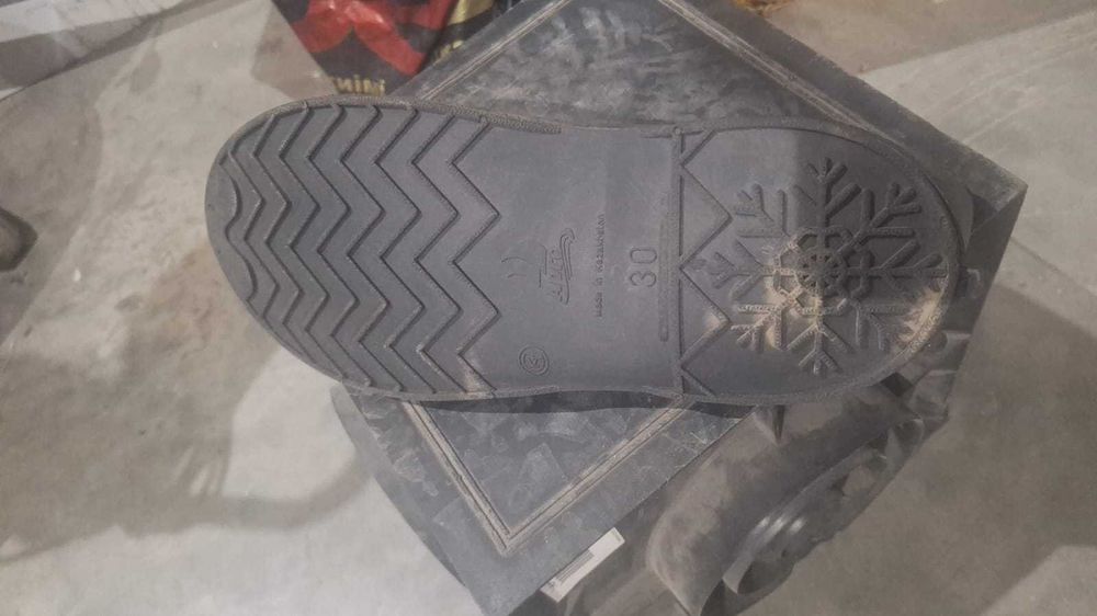 Продам галоши для обуви, валенкок (новые)