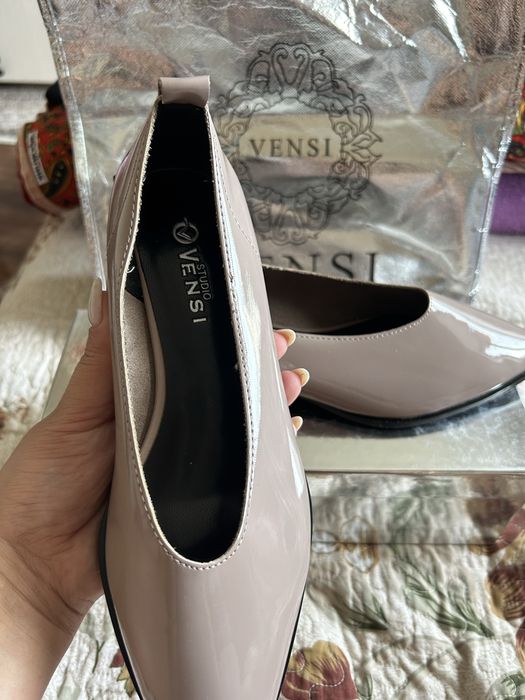 Продам женскую обувь