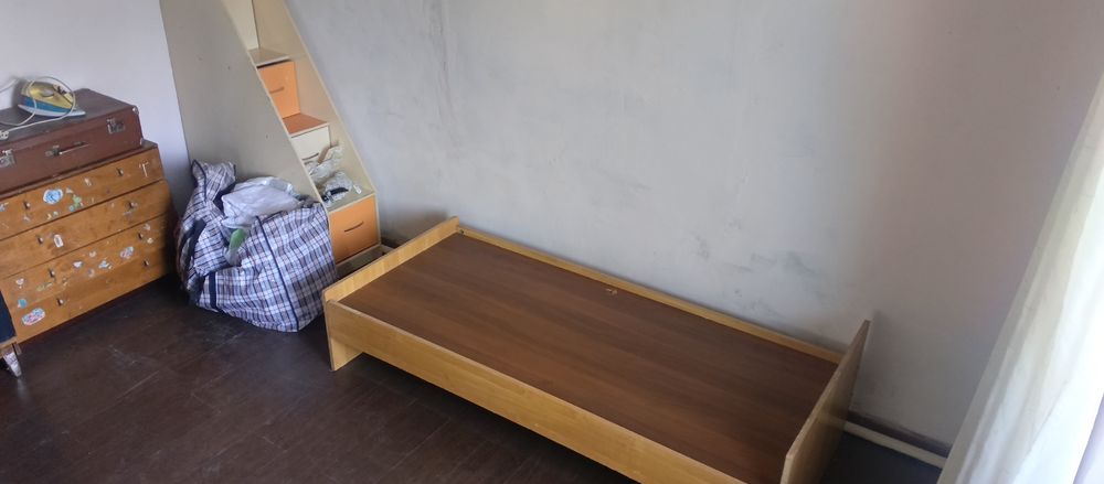 Участок с времянкой