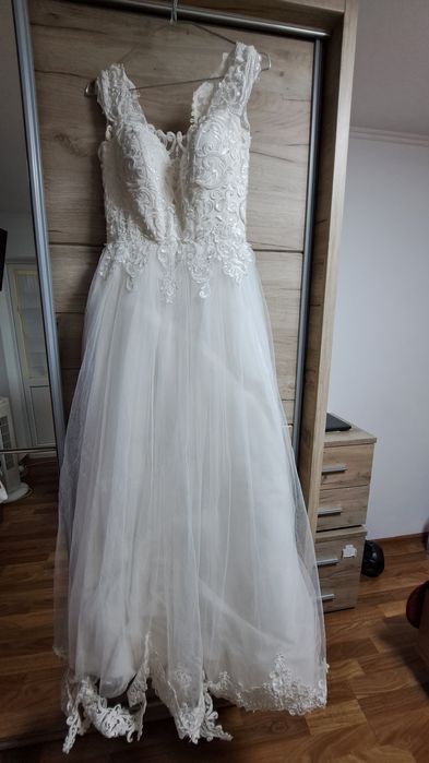 Vand rochie de mireasa