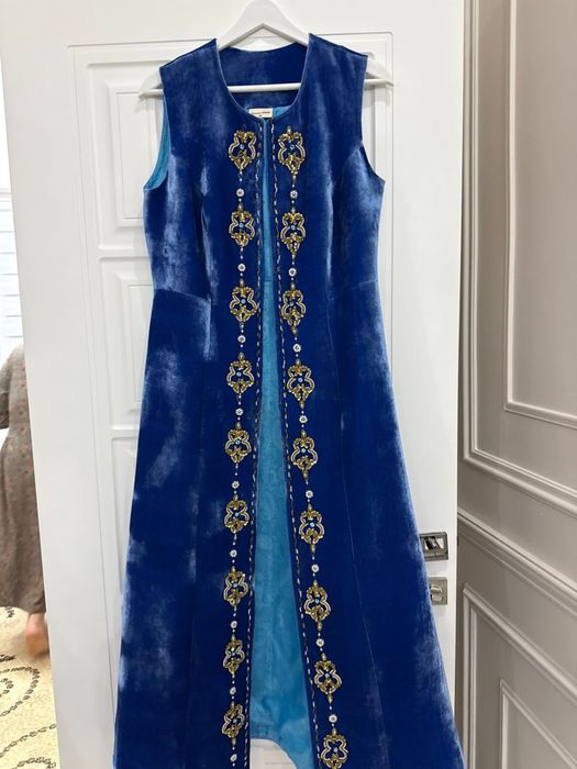 Ayanur ательесінен тіктірілген тек қана 1 рет киілді.