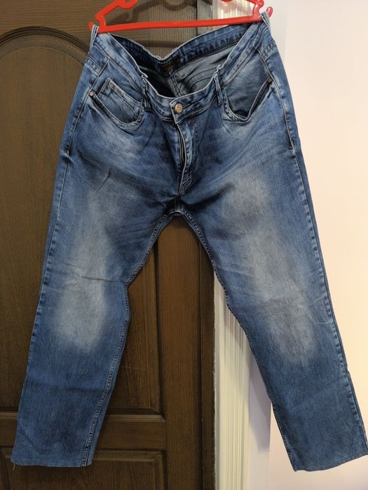 Мужские джинсы..