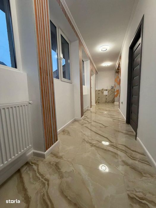 Casă renovată integral ideala pt locuit-in Paleu