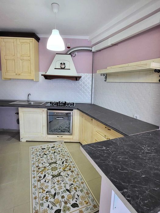 Apartament 2 cam living+bucatarie open space, 1 balcon, 1 baie, dressing, loc parcare, OMW Bucium 68mp