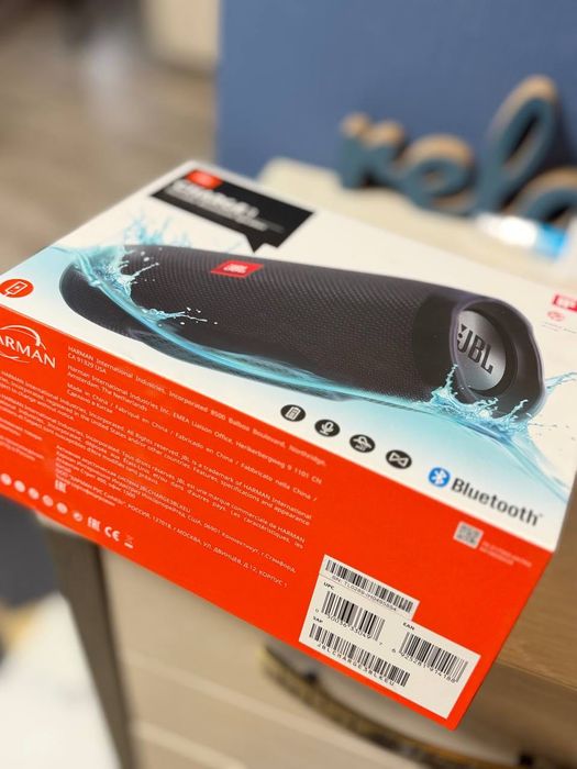 Колонка JBL Charge ( новая )
