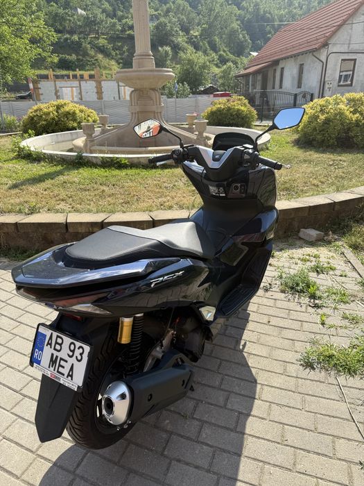 Scuter Honda PcX 125cc ca NOU  permis categ B