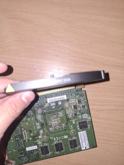 Продам видеокарту Quadro 2000