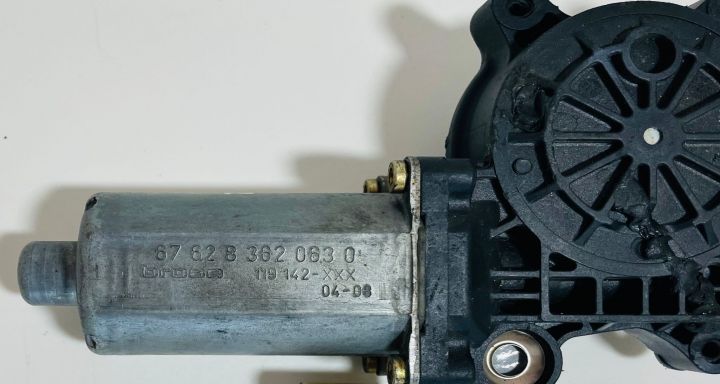 Motoras macara geam stanga fata 676283620630 BMW Seria 3 E46