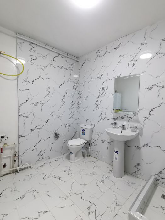 Уборка домов и квартир офисов служебных помещений любого типа !!!