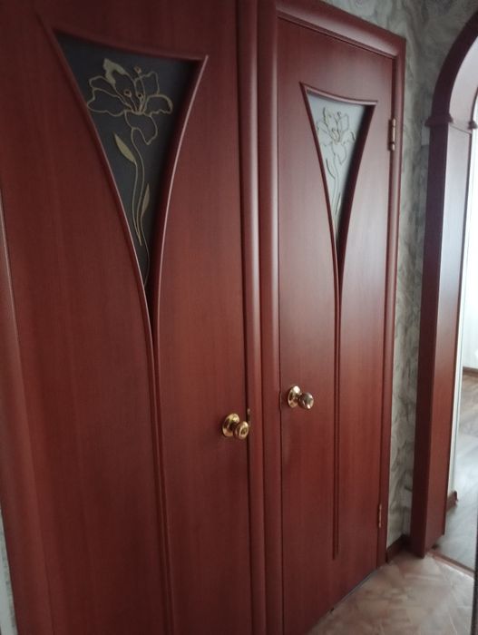 Продам межкомнатные двери