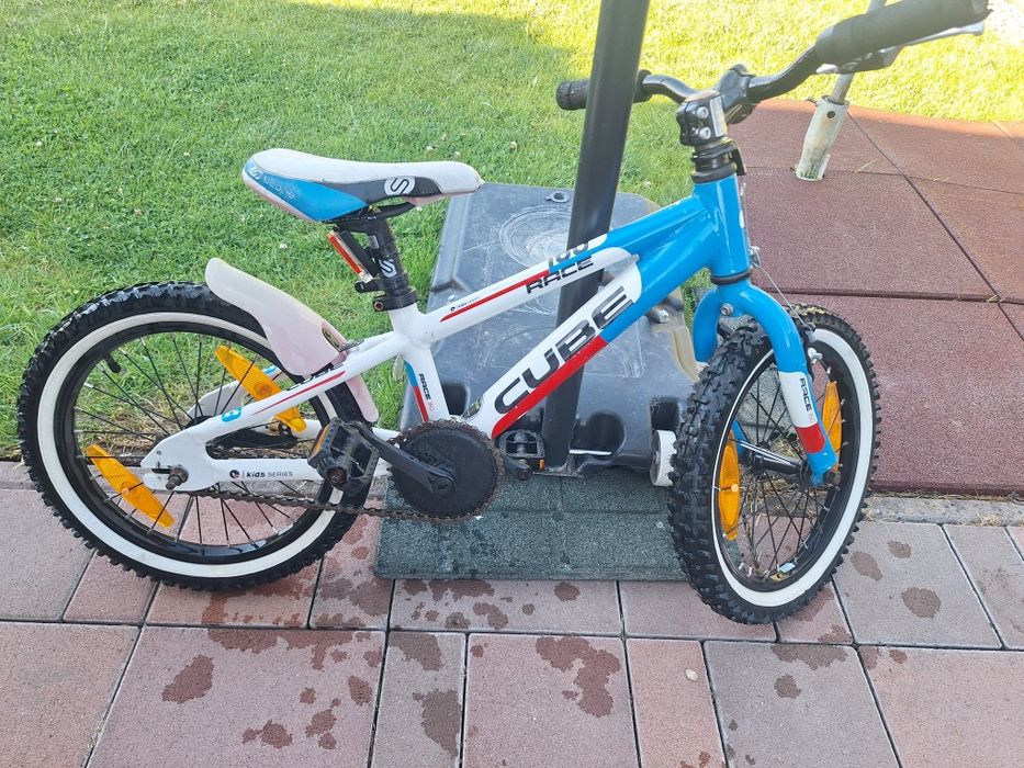 Vand bicicleta copii cube race