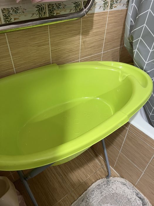 Детская ванна со стойкой