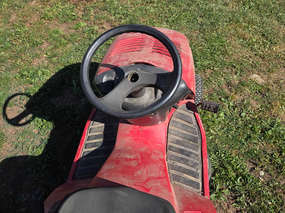 Tractoras tuns iarba Castelgarden 13/92