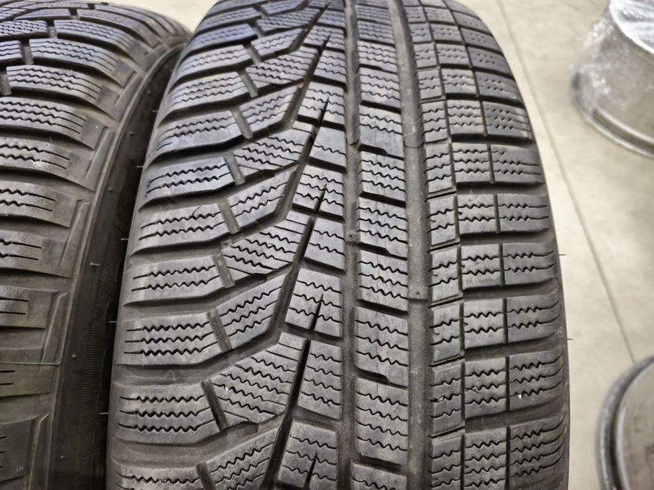 4 anvelope iarna Hankook 225 60 18 stare foarte buna