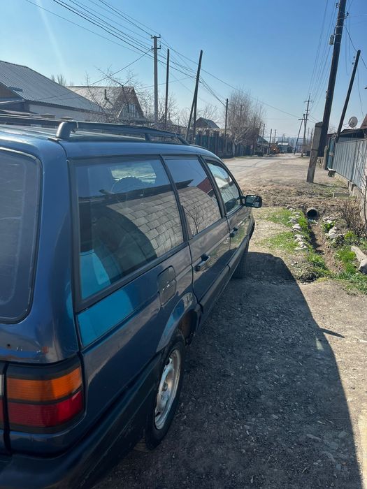 Продам пассат б3 на ходу обьем 1.8 моно