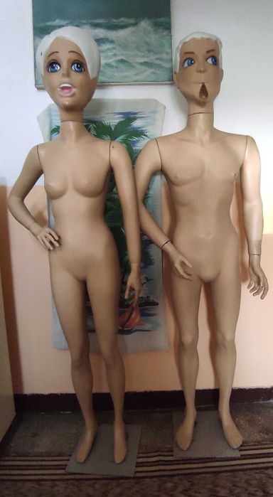 Мъжки и женски манекен