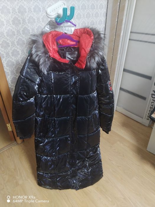 Продам зимний пуховик.