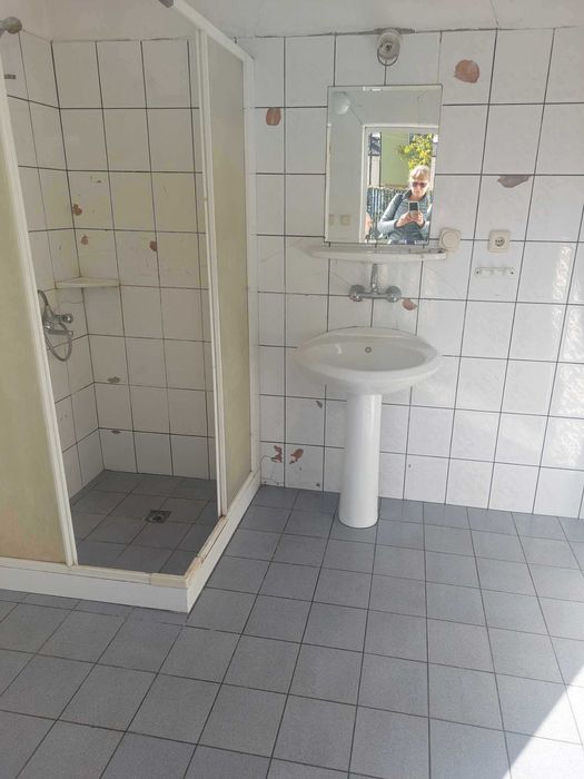 Дава се под наем Промишлена сграда в с. Казичене, Област София-град - 270 кв.м за 2040 € - Снимка #1