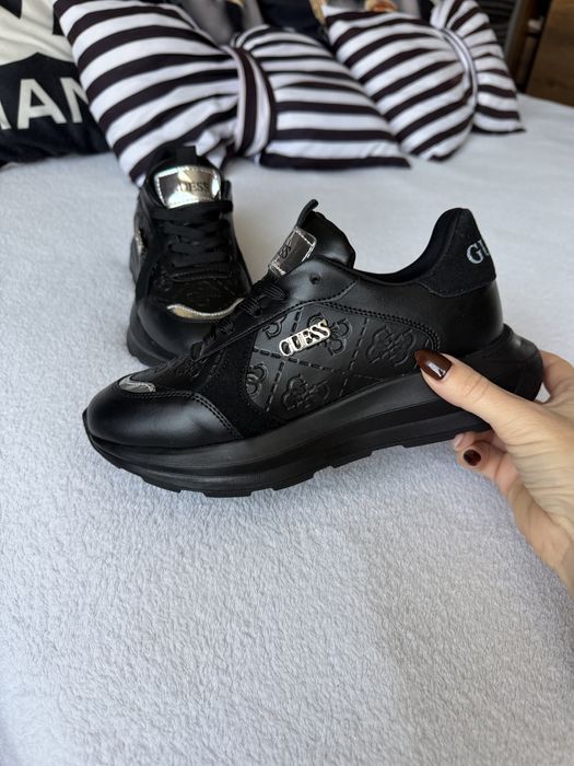 Дамски маратонки Guess