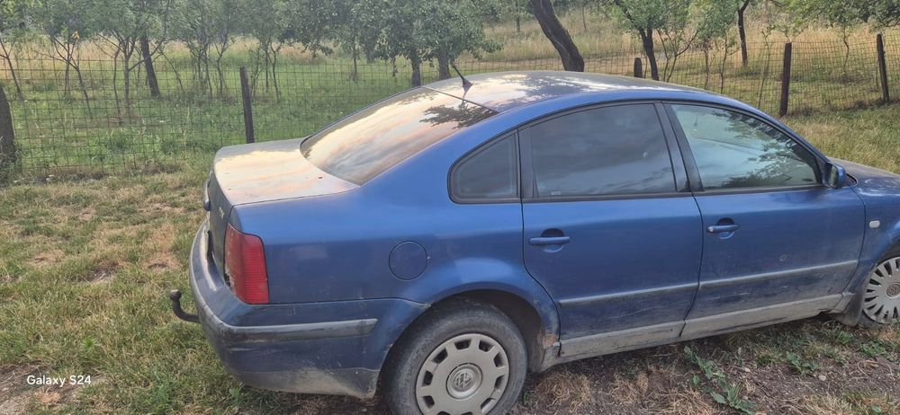 Mascina vendu pentru piese