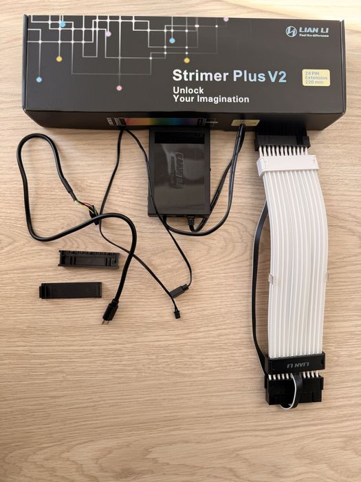 Lian Li Strimer Plus V2 24-Pin RGB
