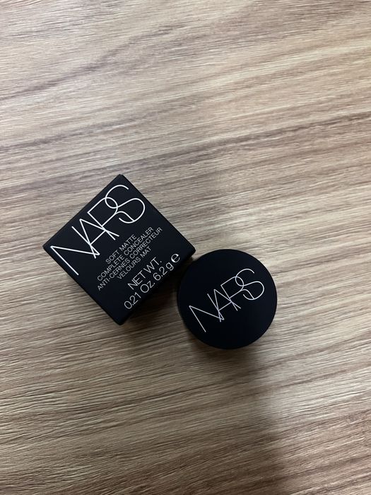 Коректор NARS Soft Matte