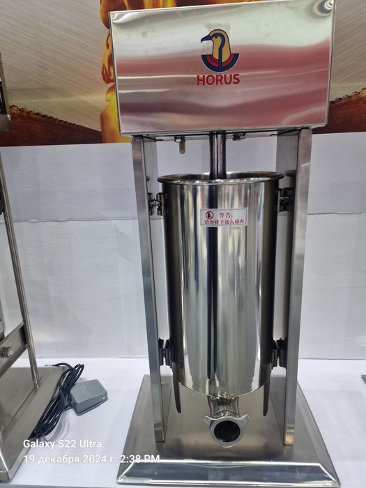 Колбасный шприц электрический