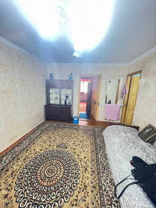 Чиланзар-8 Кирпич 2/1/4 балкон 2/6 Ориентир Школа-183