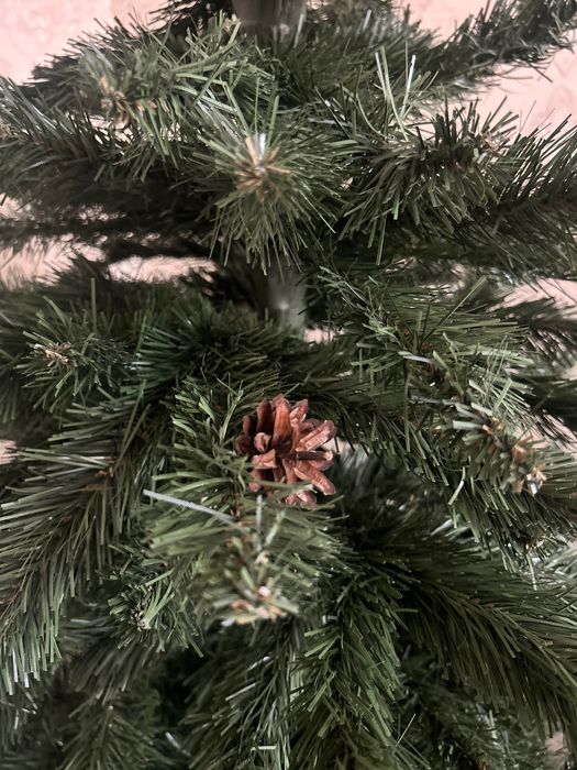 Продам искусственную ёлку