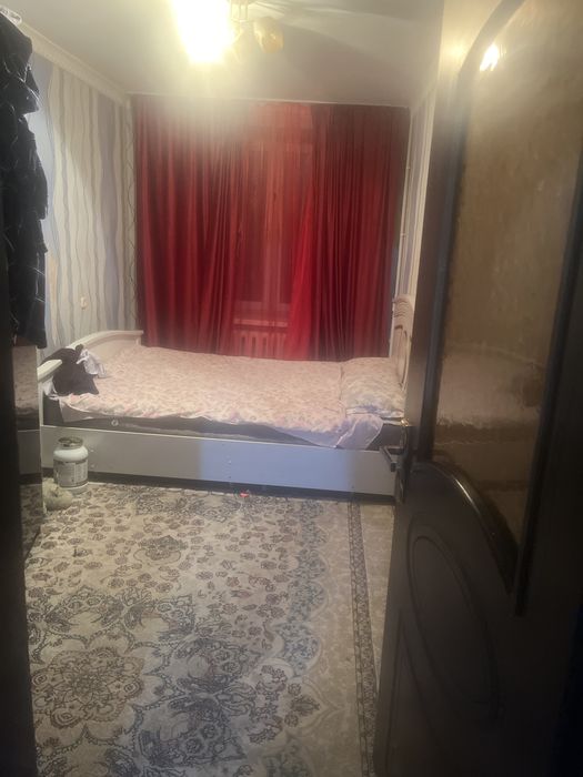 Chilonzor 25kv 1 etaj 2xonali uy sotiladi