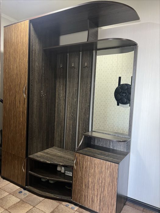 Продам б/у прихожую