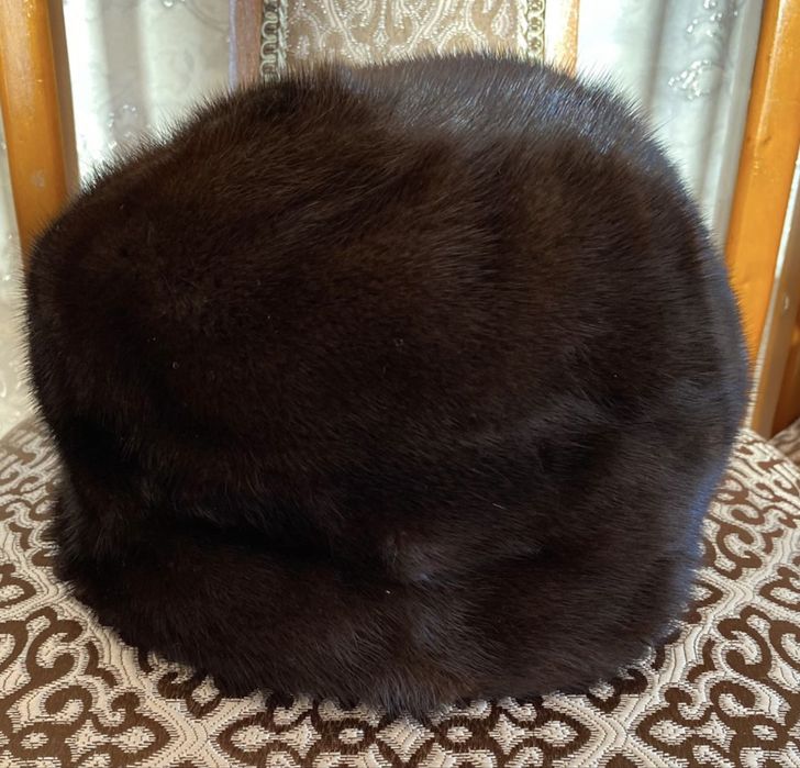 Продам натуральную шубу мутон