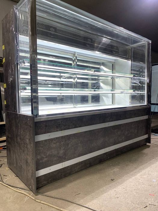 Торт ва ширинликлар учун витрина