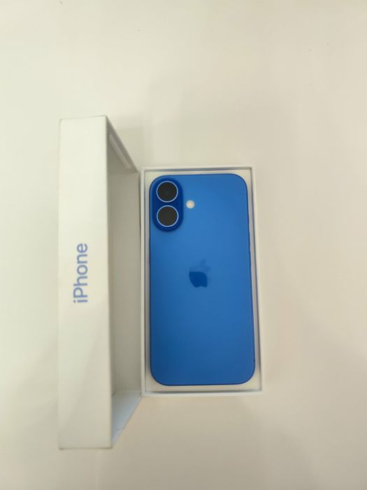 Iphone 16 blue “Нов”