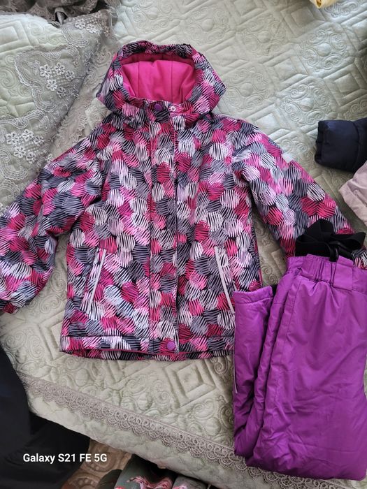 Верхние одежды на девочку