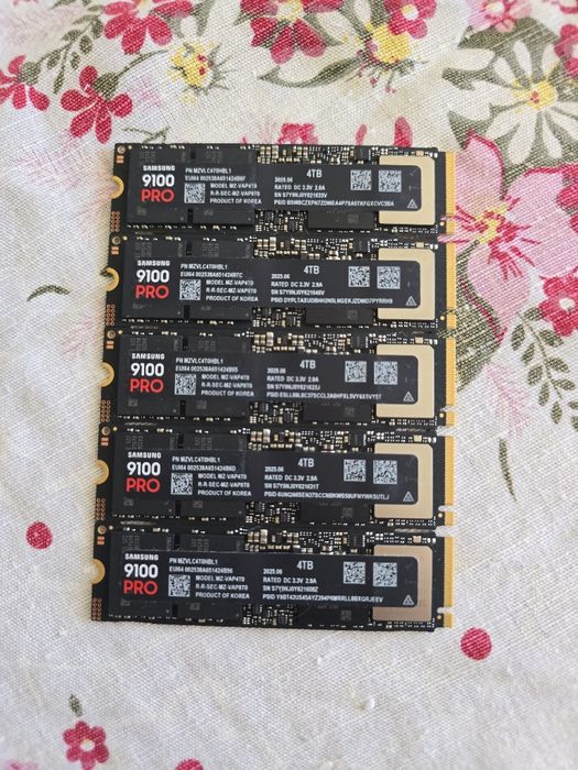 SSD 4TB Samsung 9100 Pro M.2 Noi Bulk!