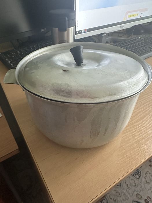 Продам кастрюли