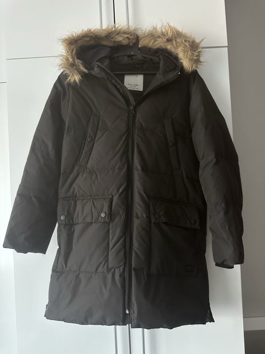 Черно дълго яке зара! Не тазличимо от ново.Дължина над коляното