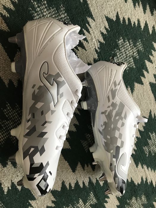 Футболни бутонки Joma